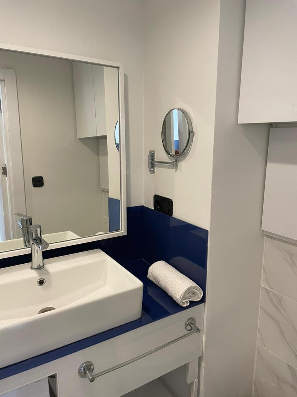 Orbi Сity Sunny Apartments High Floor バトゥーミ エクステリア 写真